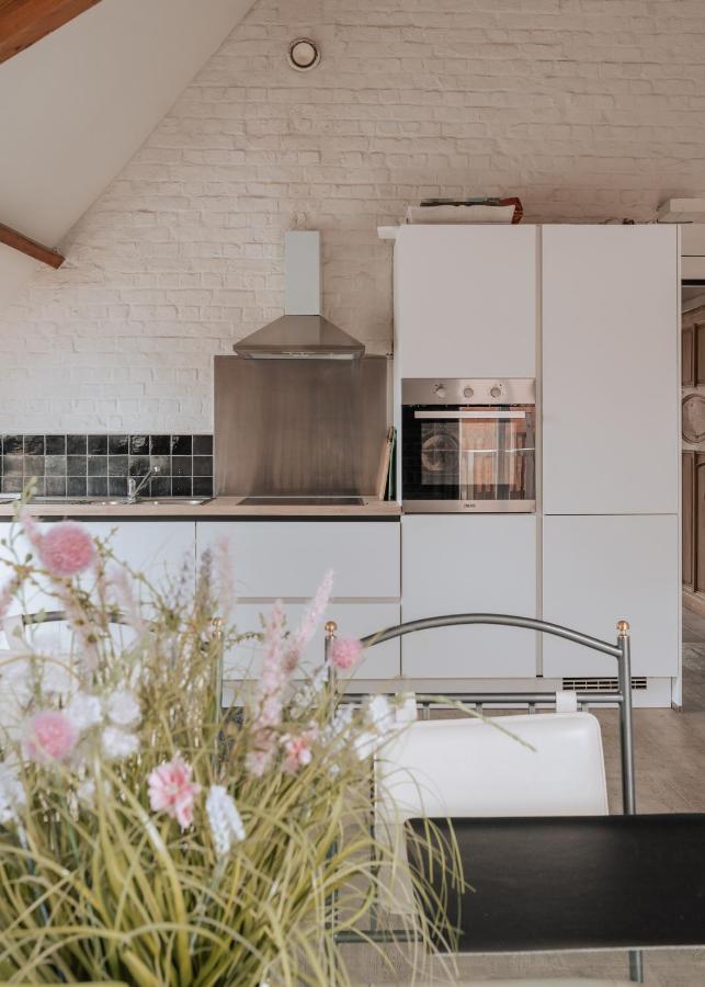 Amazing 2 Rooms Design Apartement Loft Ieper Luaran gambar